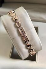 styledose Luxury Dial in Square case with Ston Studded brecelet Strap Quartz Analogue Wrist Watches for Women's & Girls&Miss&Ladies (Rosegold (White))  : Fashion - Image 4